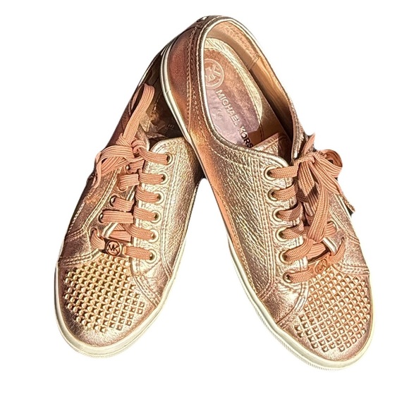 Michael Kors Gold Textured Sneakers Size 8 - Picture 1 of 5